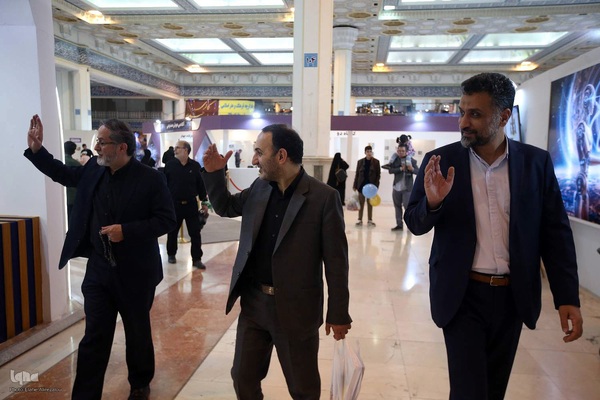 بازدید معاون فرهنگی و اجتماعی وزیر علوم از نمایشگاه قرآن