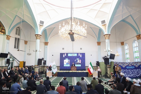 محفل انس با قرآن کریم با حضور شهردار تهران