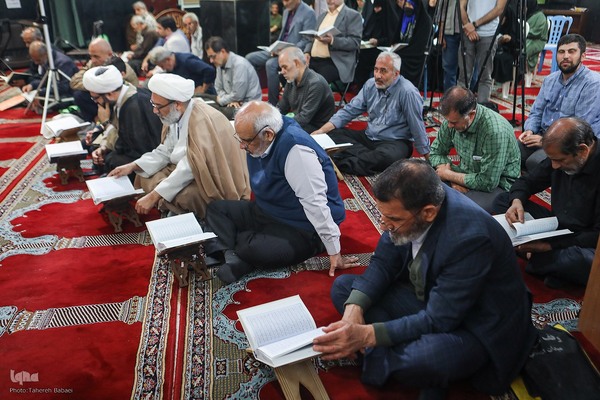 محفل انس با قرآن در مسجد سیدالشهدا