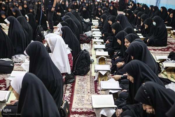 محفل انس با قرآن دانش آموزی به یاد شهدای دانش آموز غزه