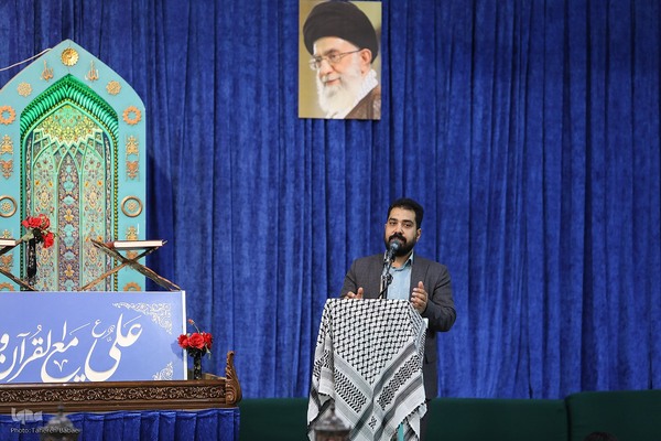 محفل انس با قرآن دانش آموزی به یاد شهدای دانش آموز غزه