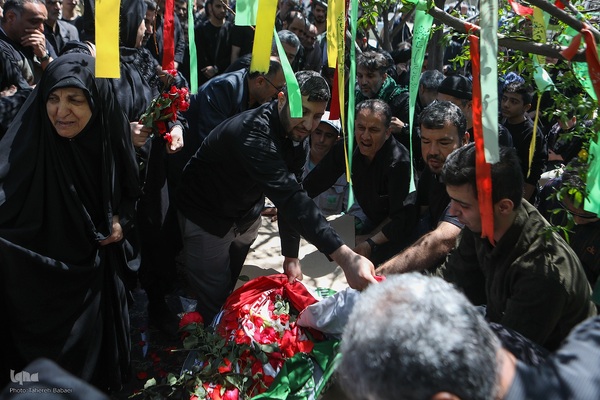 مراسم تشییع و تدفین پیکر مرحوم مغفور حاج ولی‌الله پوراحمدی