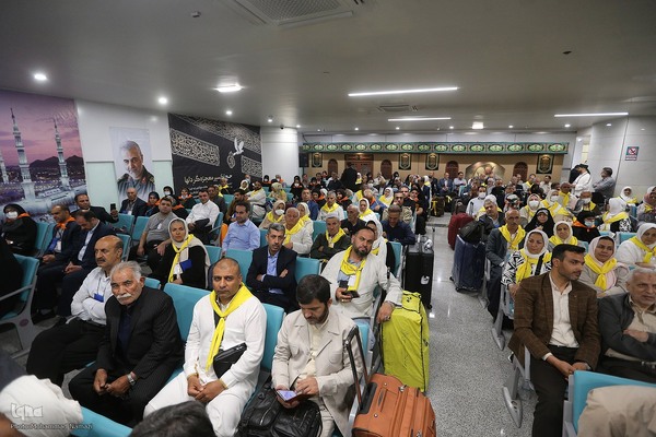 بدرقه نخستین گروه از زائران حج عمره در سال ۱۴۰۳