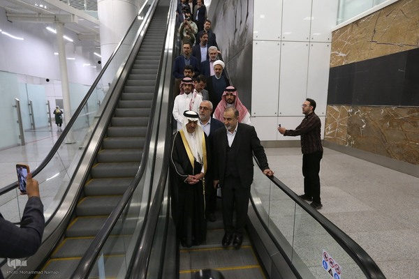 بدرقه نخستین گروه از زائران حج عمره در سال ۱۴۰۳