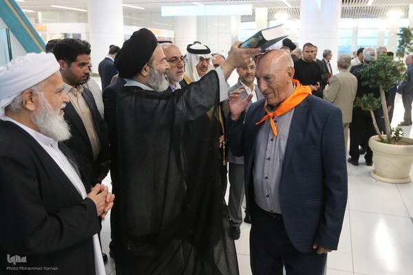 بدرقه نخستین گروه از زائران حج عمره در سال ۱۴۰۳