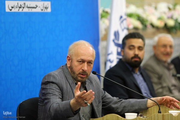 علی‌اکبر ملکشاهی در هجدهمین جلسه تلاوت و استماع قرآن کریم