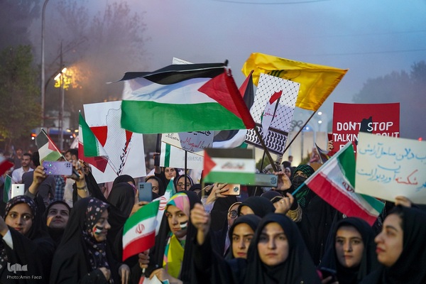 تجمع دانشگاهیان دانشگاه‌های شیراز در حمایت از خیزش دانشجویان آمریکا و اروپا