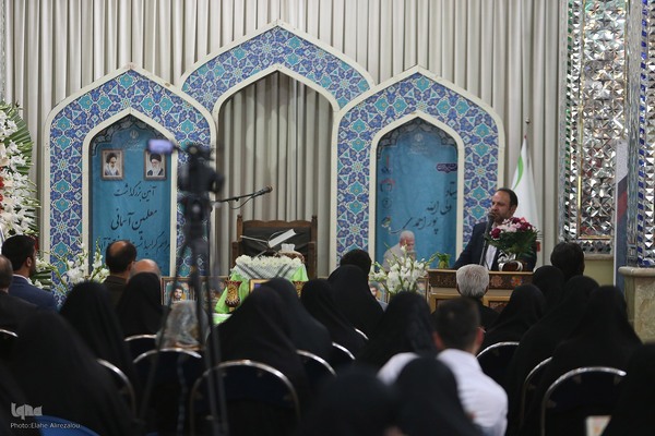 بزرگداشت معلمان آسمانی و گرامیداشت مرحوم ولی‌الله پوراحمدی