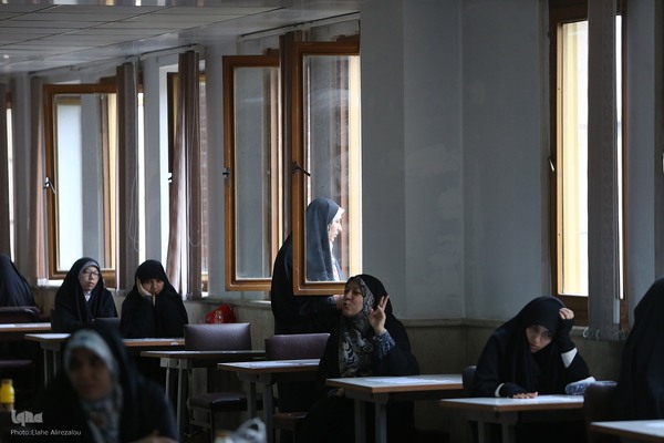 آزمون اعطای مدرک تخصصی به حافظان قرآن کریم