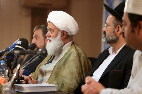 آیت‌الله علی اکبر رشاد، رئیس و مؤسس پژوهشگاه فرهنگ و اندیشه اسلامی در هم‌اندیشی بین‌المللی اصحاب ادیان و مسئله غزه
