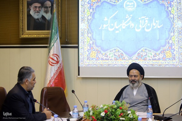 حجت الاسلام والمسلمین سید عبدالفتاح نواب، نماینده ولی فقیه در امور حج و زیارت صبح امروز از خبرگزاری ایکنا بازدید کردند.