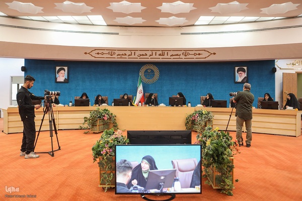 گردهمایی دختران ایرانی/ مشاوران جوان دولت مردمی