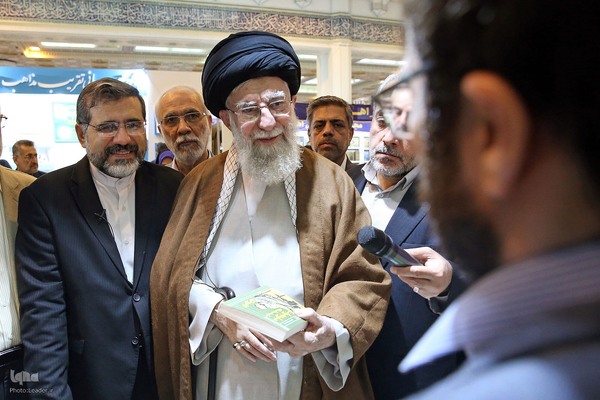 بازدید از سی‌وپنجمین نمایشگاه بین‌المللی کتاب تهران