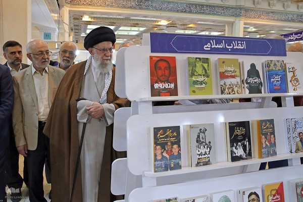 بازدید از سی‌وپنجمین نمایشگاه بین‌المللی کتاب تهران