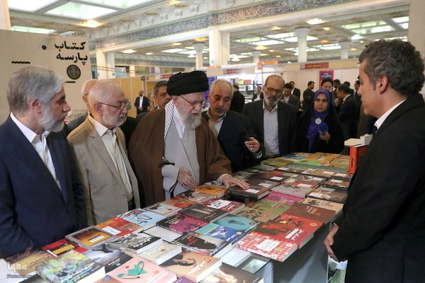 بازدید از سی‌وپنجمین نمایشگاه بین‌المللی کتاب تهران