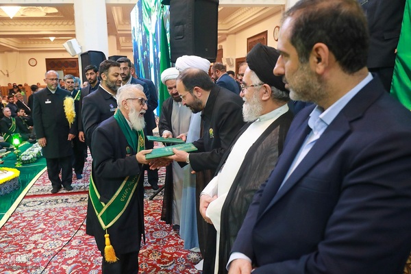 گلباران خدام حرم حضرت شاهچراغ عليه‌السلام‎