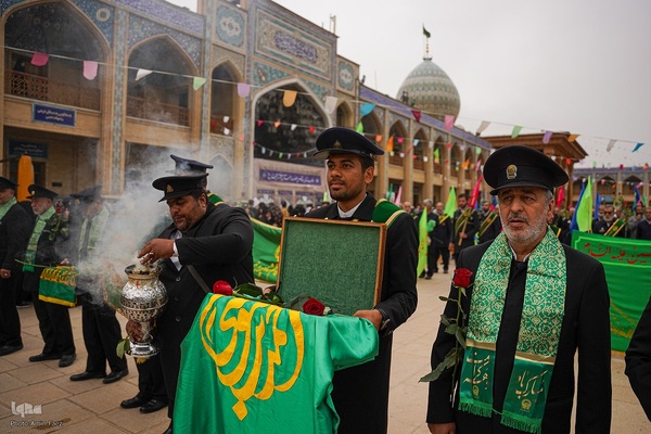 گلباران خدام حرم حضرت شاهچراغ عليه‌السلام‎