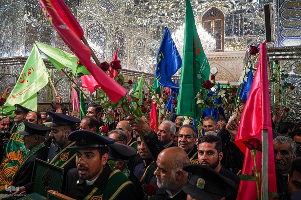 گلباران خدام حرم حضرت شاهچراغ عليه‌السلام‎