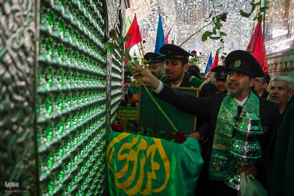 گلباران خدام حرم حضرت شاهچراغ عليه‌السلام‎