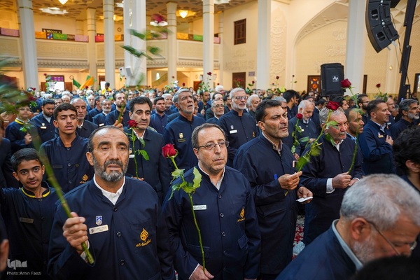 گلباران خدام حرم حضرت شاهچراغ عليه‌السلام‎