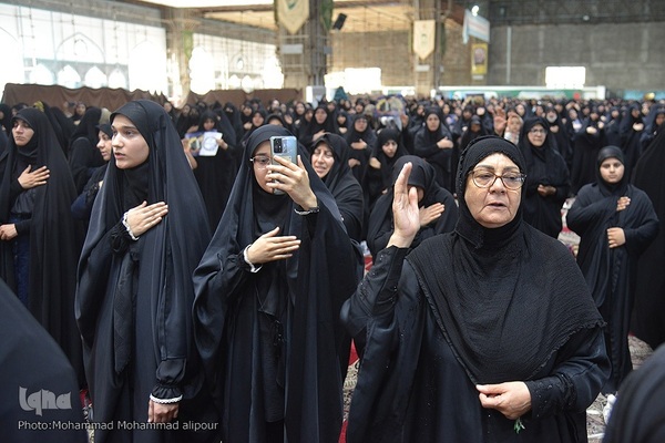 عزاداری مردم اهواز در سوگ شهادت آیت‌الله رئیسی و همراهانشان