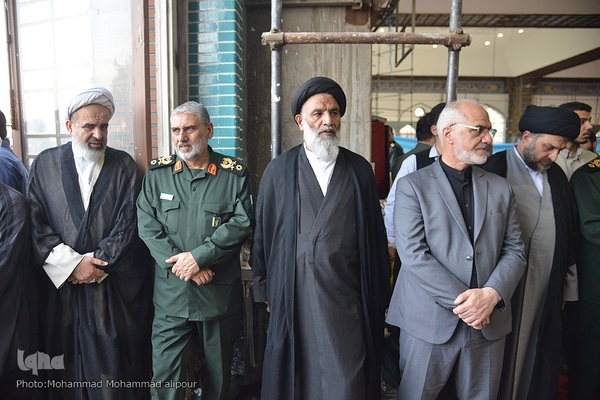 عزاداری مردم اهواز در سوگ شهادت آیت‌الله رئیسی و همراهانشان