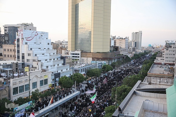 اجتماع مردم مشهد برای شهادت خادم‌الرضا(ع)