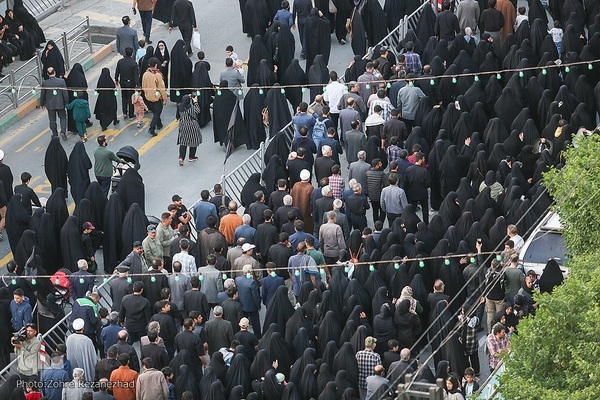 اجتماع مردم مشهد برای شهادت خادم‌الرضا(ع)