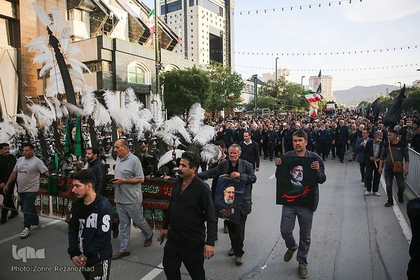 اجتماع مردم مشهد برای شهادت خادم‌الرضا(ع)