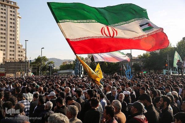 اجتماع مردم مشهد برای شهادت خادم‌الرضا(ع)