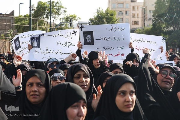 اجتماع مردم مشهد برای شهادت خادم‌الرضا(ع)