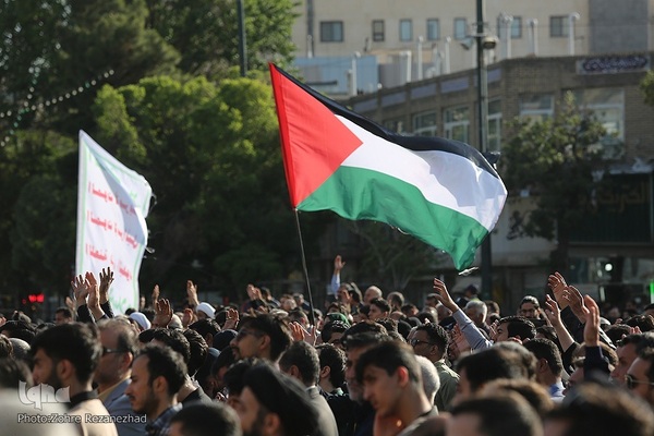 اجتماع مردم مشهد برای شهادت خادم‌الرضا(ع)