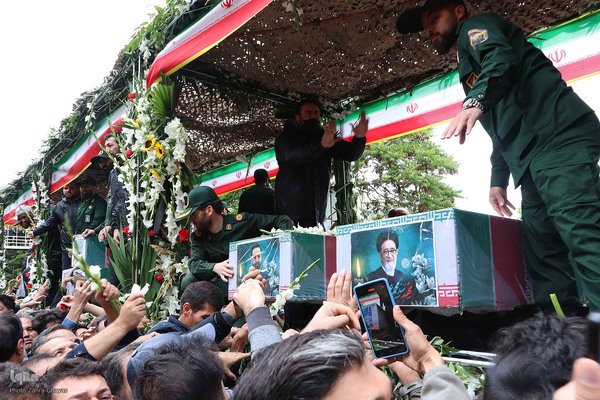 تشییع شهدای خدمت در تبریز