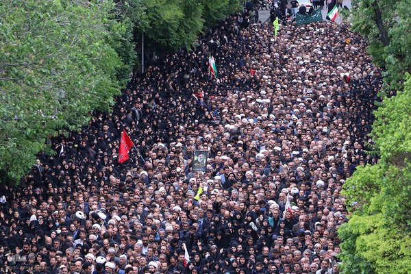 تشییع شهدای خدمت در تبریز