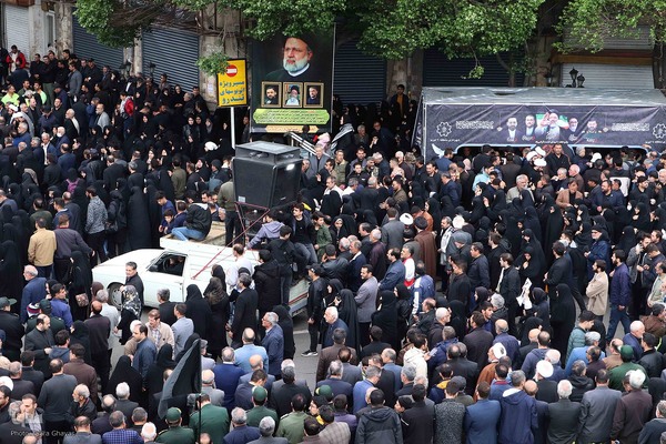 تشییع شهدای خدمت در تبریز