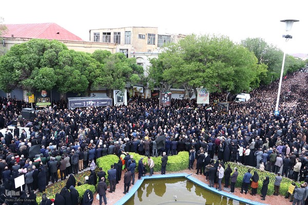 تشییع شهدای خدمت در تبریز