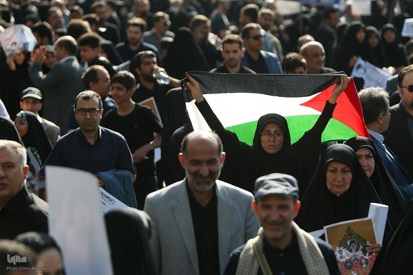 تشییع پیکر رئیس جمهور شهید در تهران (۲)