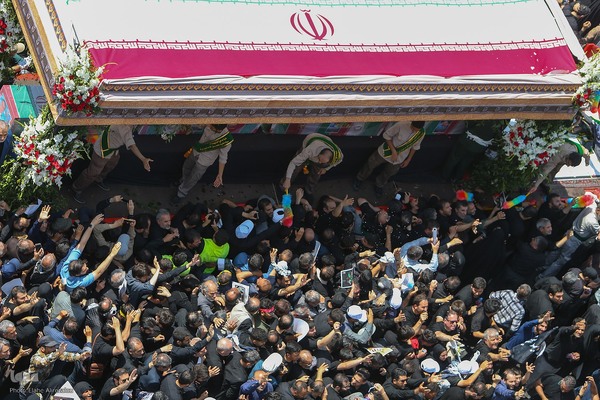 تشییع پیکر رئیس جمهور شهید در تهران (۲)