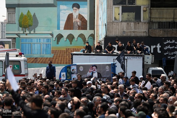 تشییع پیکر رئیس جمهور شهید در تهران (۲)