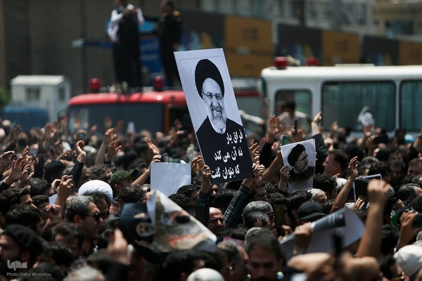 تشییع پیکر رئیس جمهور شهید در تهران (۲)