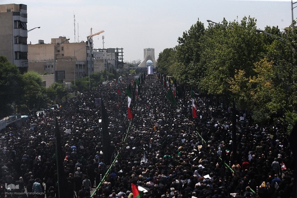 تشییع پیکر رئیس جمهور شهید در تهران (۳)