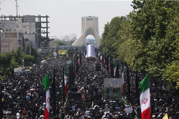 تشییع پیکر رئیس جمهور شهید در تهران (۳)