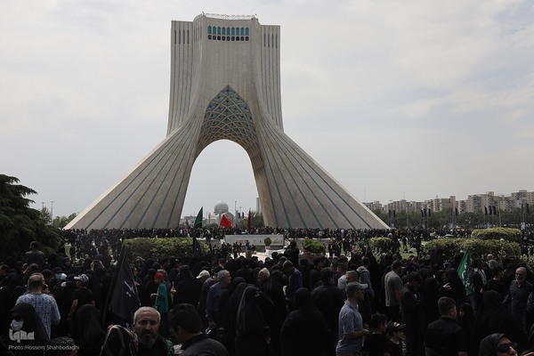 تشییع پیکر رئیس جمهور شهید در تهران (۳)