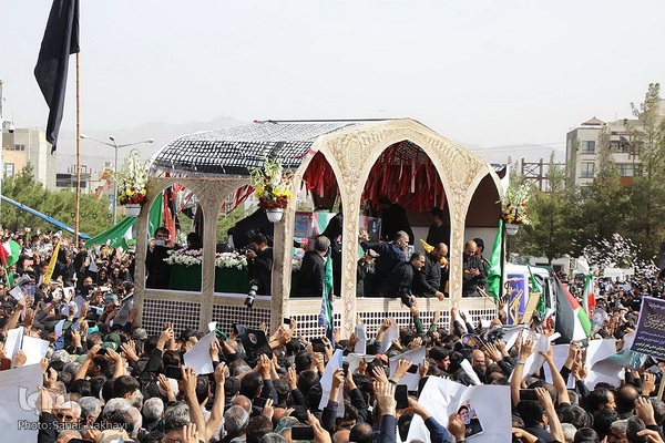 تشیع شهید آیت الله رئیسی و دو تن از همراهان در بیرجند