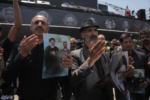 بدرقه رئیس جمهور شهید تا خانه ابدی توسط خراسانی‌ها