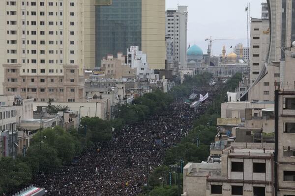 بدرقه رئیس جمهور شهید تا خانه ابدی توسط خراسانی‌ها