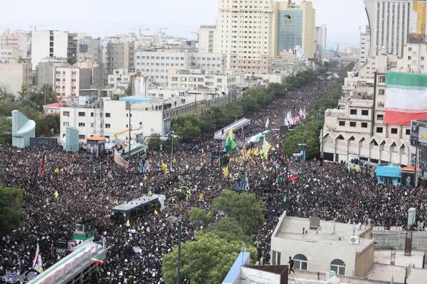 بدرقه رئیس جمهور شهید تا خانه ابدی توسط خراسانی‌ها