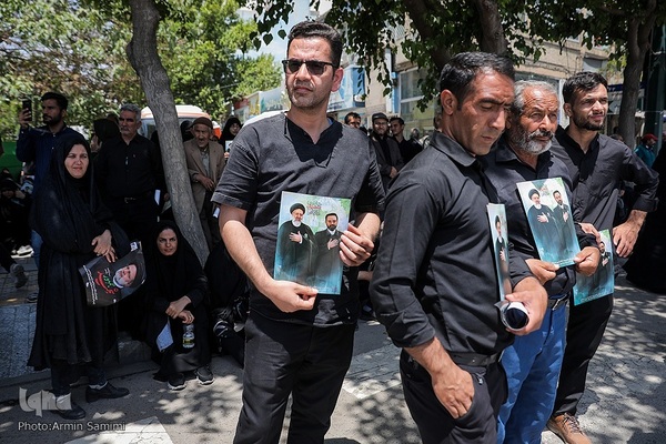 بدرقه رئیس جمهور شهید تا خانه ابدی توسط خراسانی‌ها