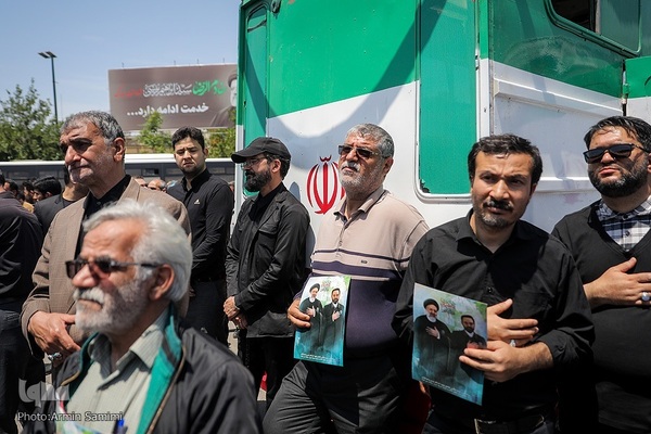 بدرقه رئیس جمهور شهید تا خانه ابدی توسط خراسانی‌ها