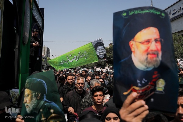 بدرقه رئیس جمهور شهید تا خانه ابدی توسط خراسانی‌ها